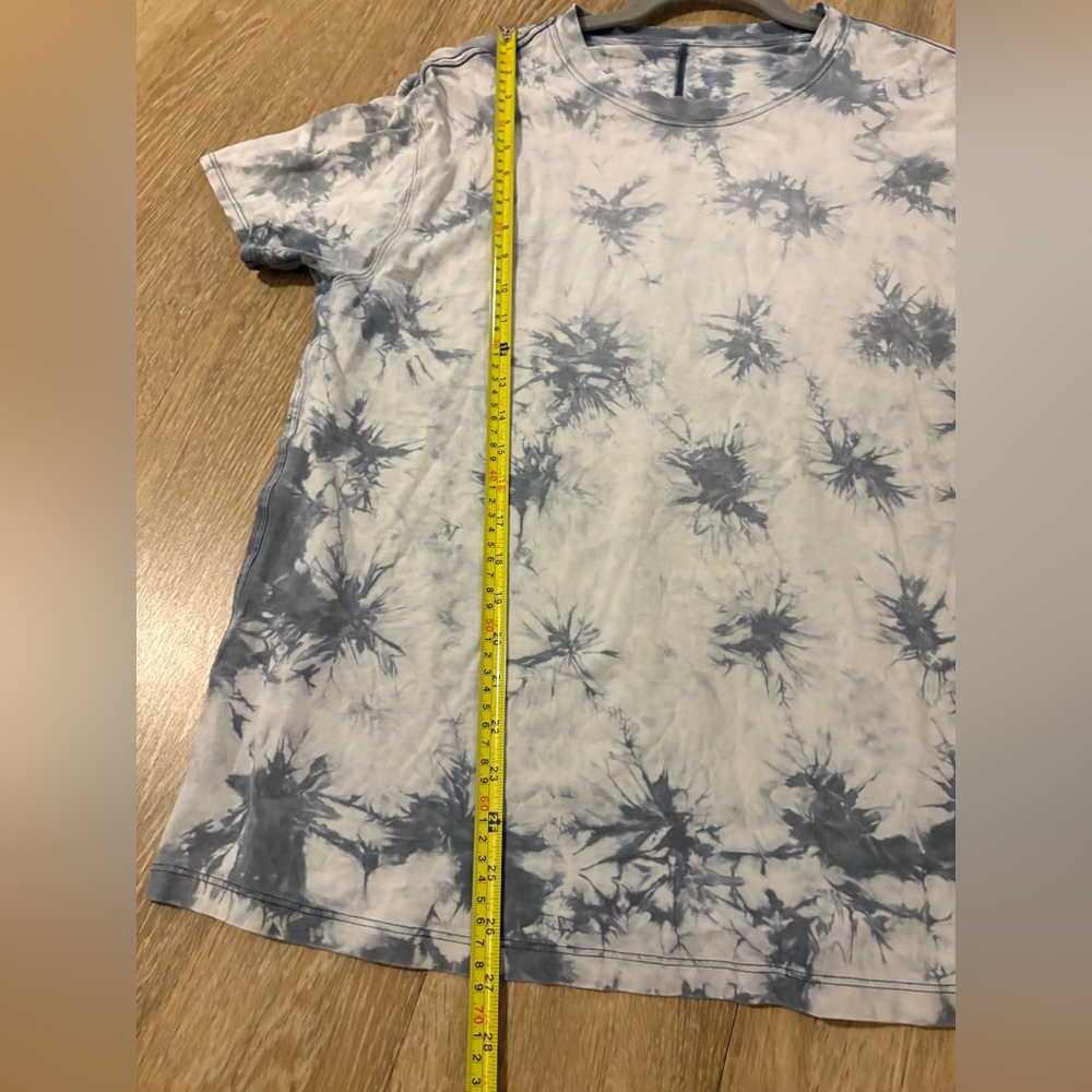 Lululemon All Yours Tee *Tie Dye - Picture 5 of 6